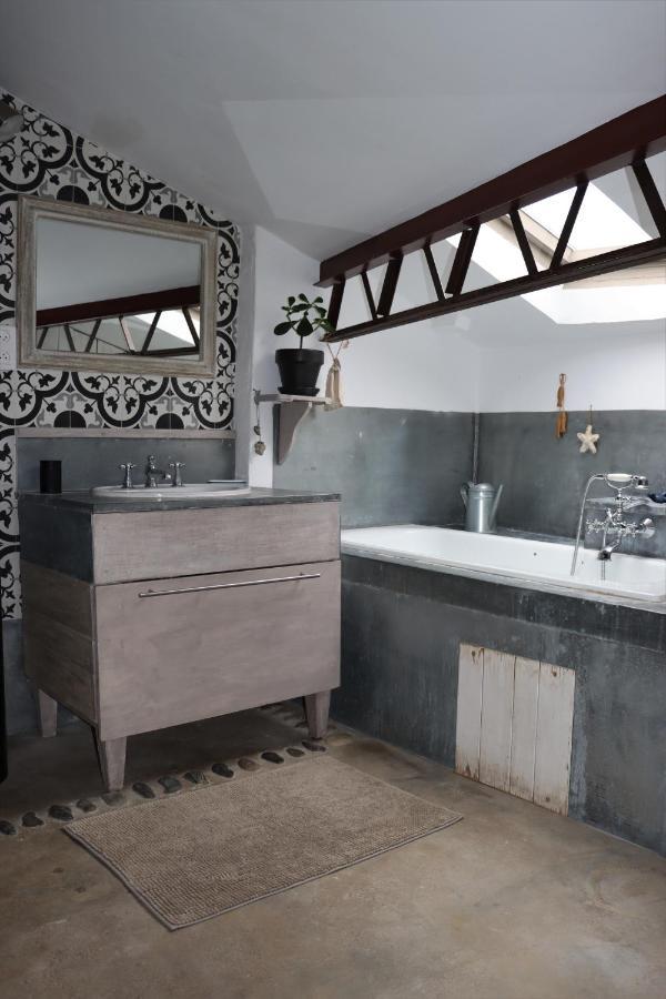 Grand Loft De Charme, Place Du Village A Thuir Exteriér fotografie